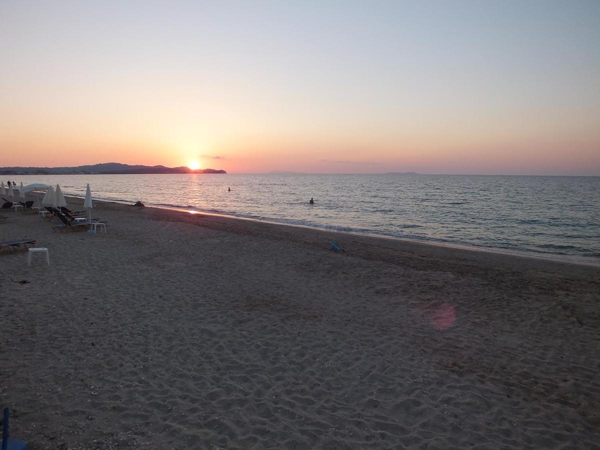 Frosos Beachfront Maisonette Acharavi Acharavi  Dış mekan fotoğraf