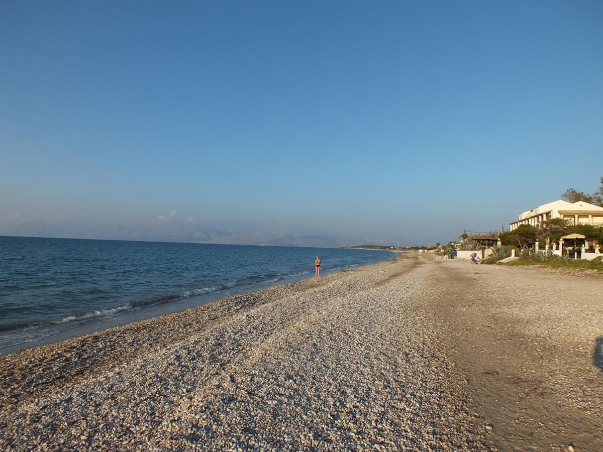 Frosos Beachfront Maisonette Acharavi Acharavi  Dış mekan fotoğraf